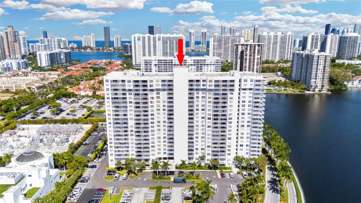 ADMIRALS PORT CONDO - Residential
