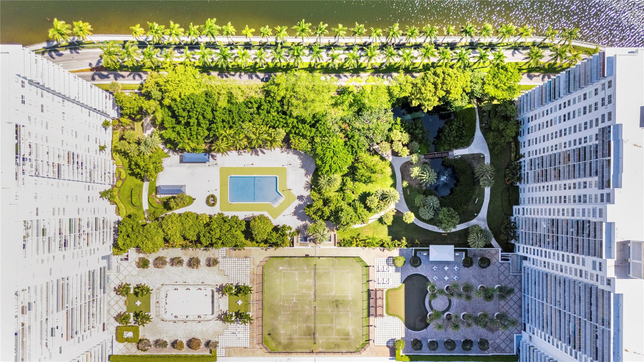 ADMIRALS PORT CONDO - Residential