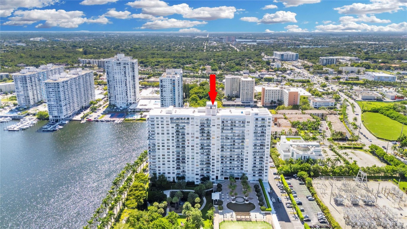 ADMIRALS PORT CONDO - Residential