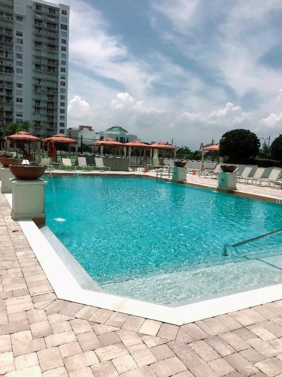 ADMIRALS PORT CONDO - Residential