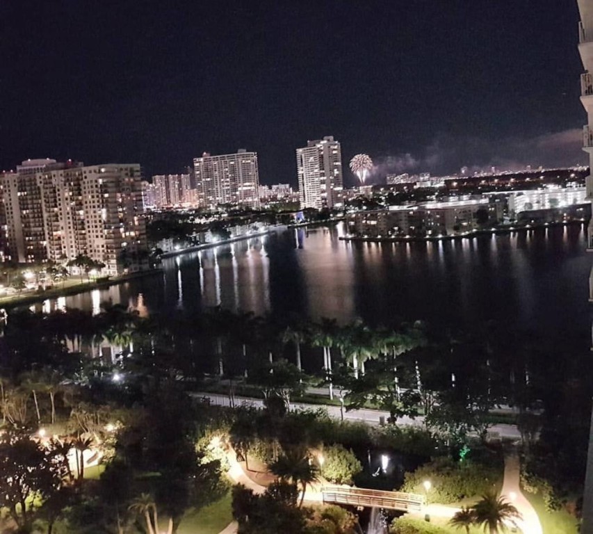 ADMIRALS PORT CONDO - Residential