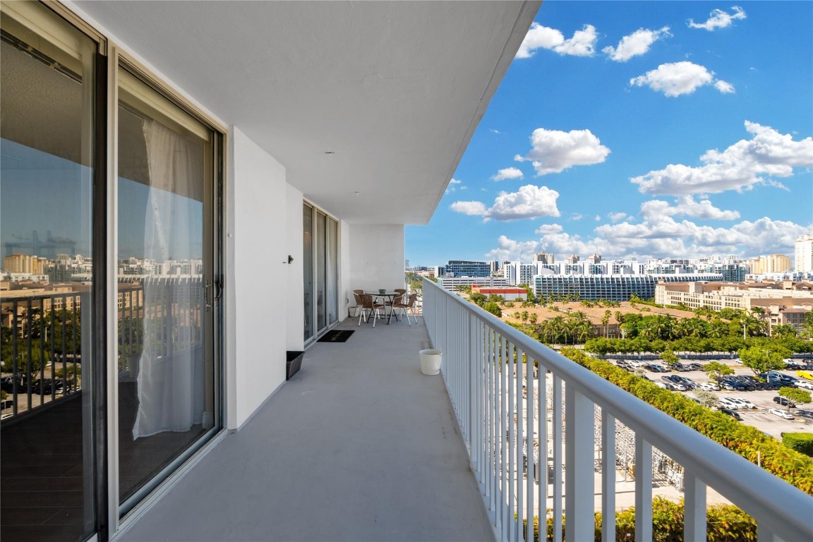 ADMIRALS PORT CONDO - Residential