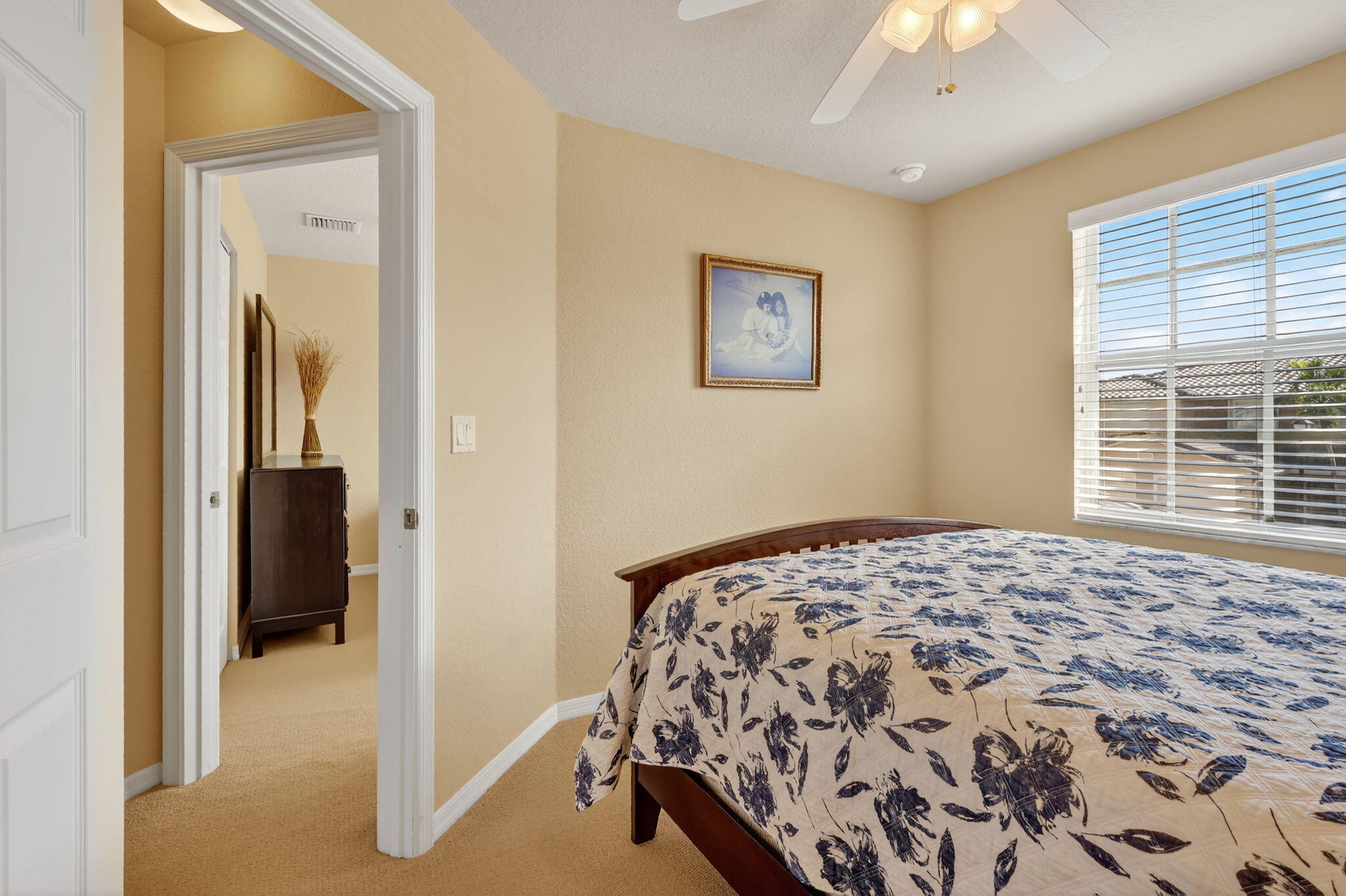 LEXINGTON LAKES - Residential Lease