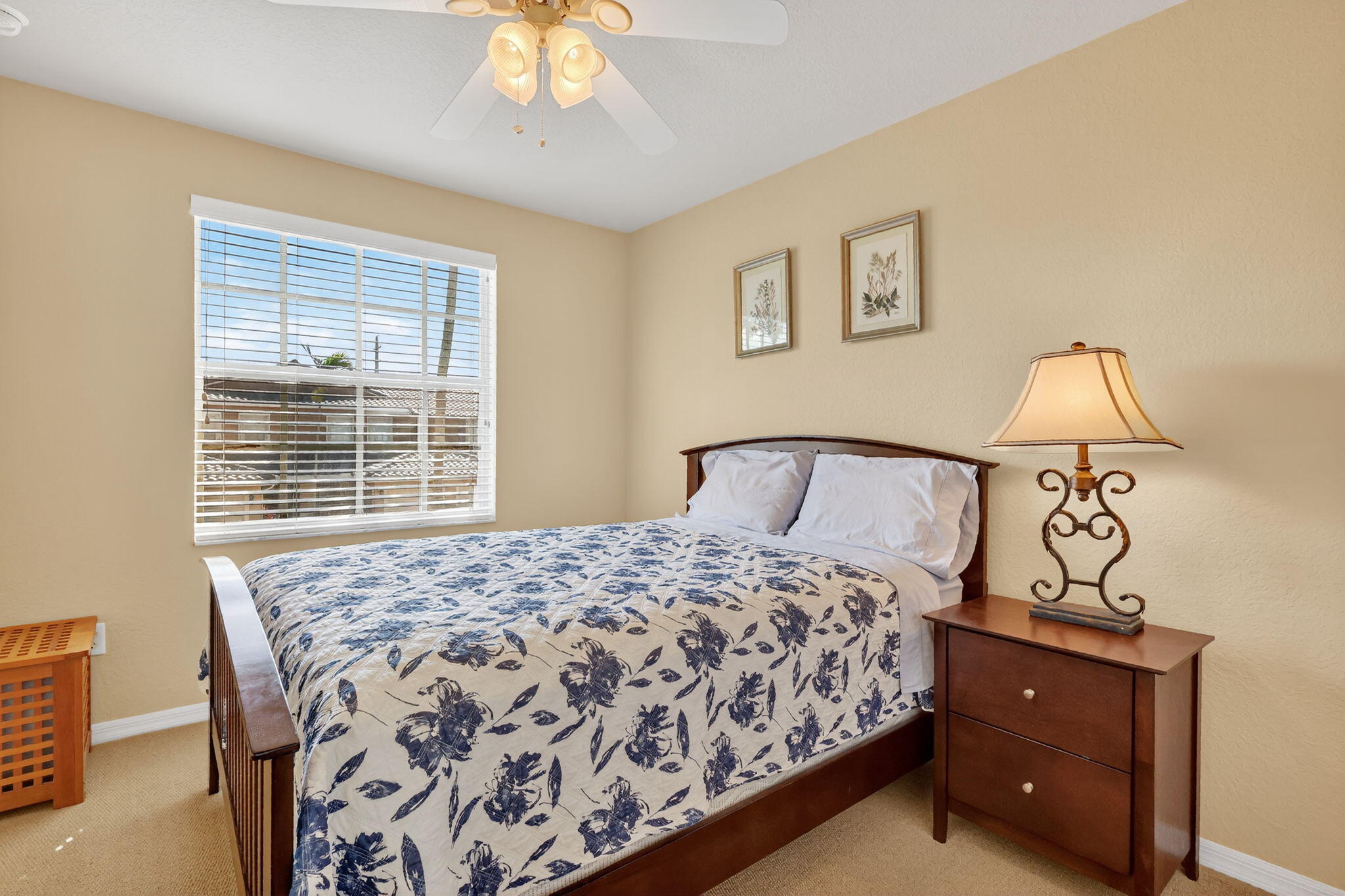 LEXINGTON LAKES - Residential Lease