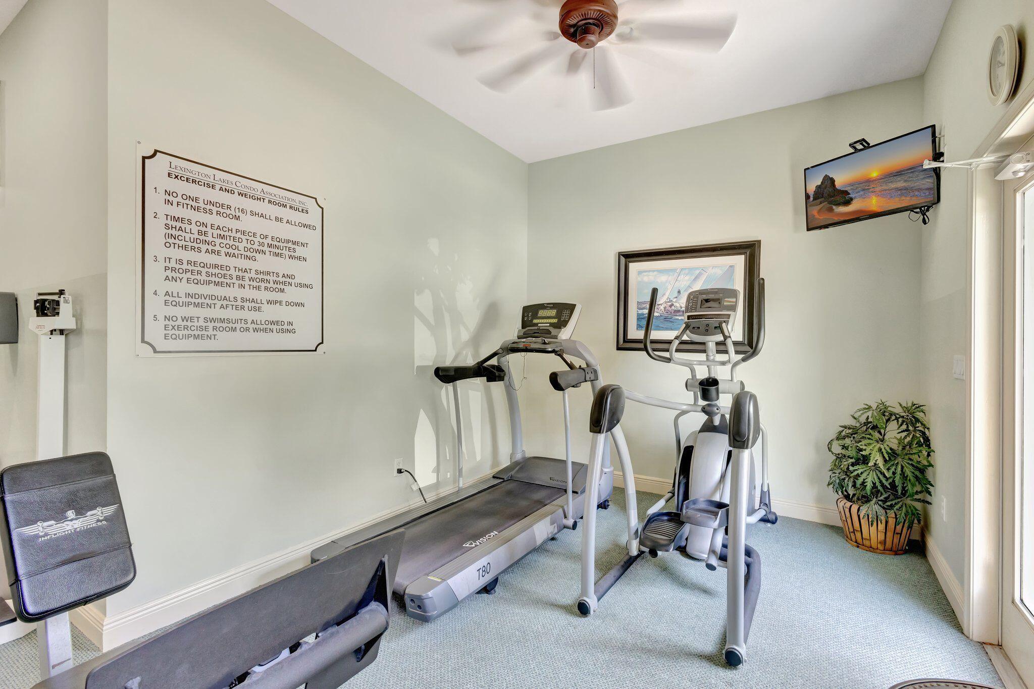 LEXINGTON LAKES - Residential Lease