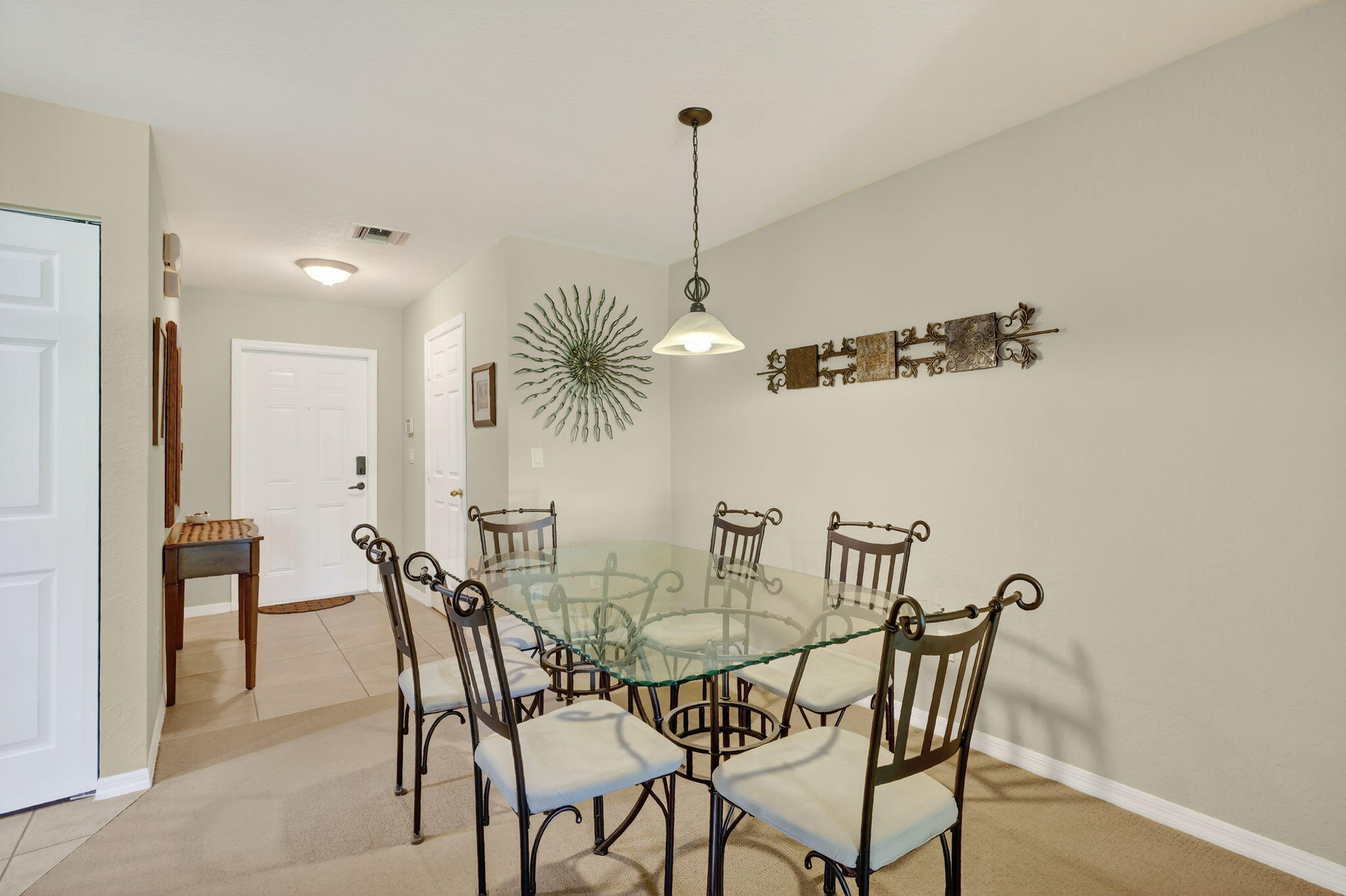 LEXINGTON LAKES - Residential Lease