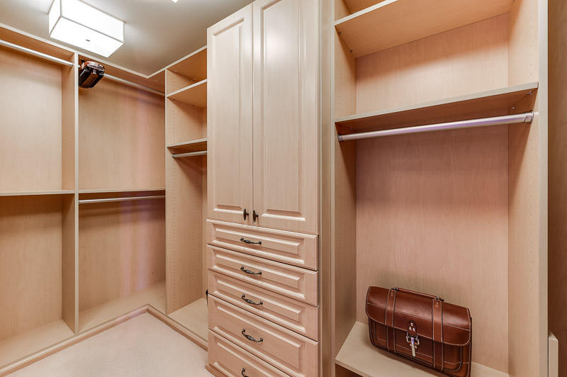 TRUMP PLAZA OF THE PALM B - Residential