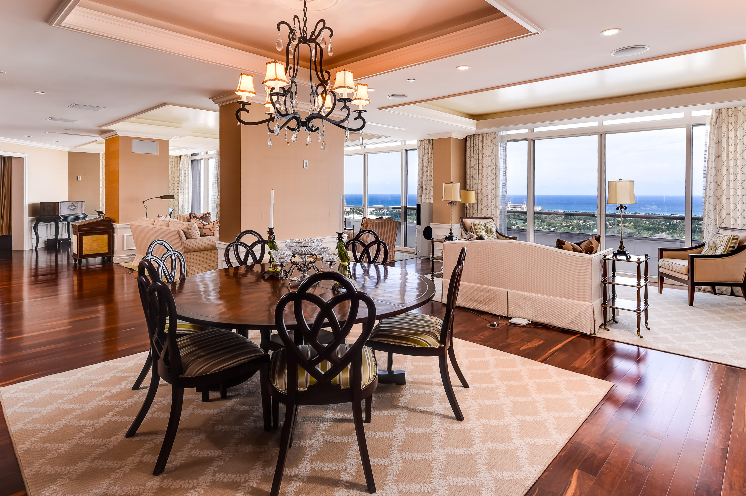 TRUMP PLAZA OF THE PALM B - Residential