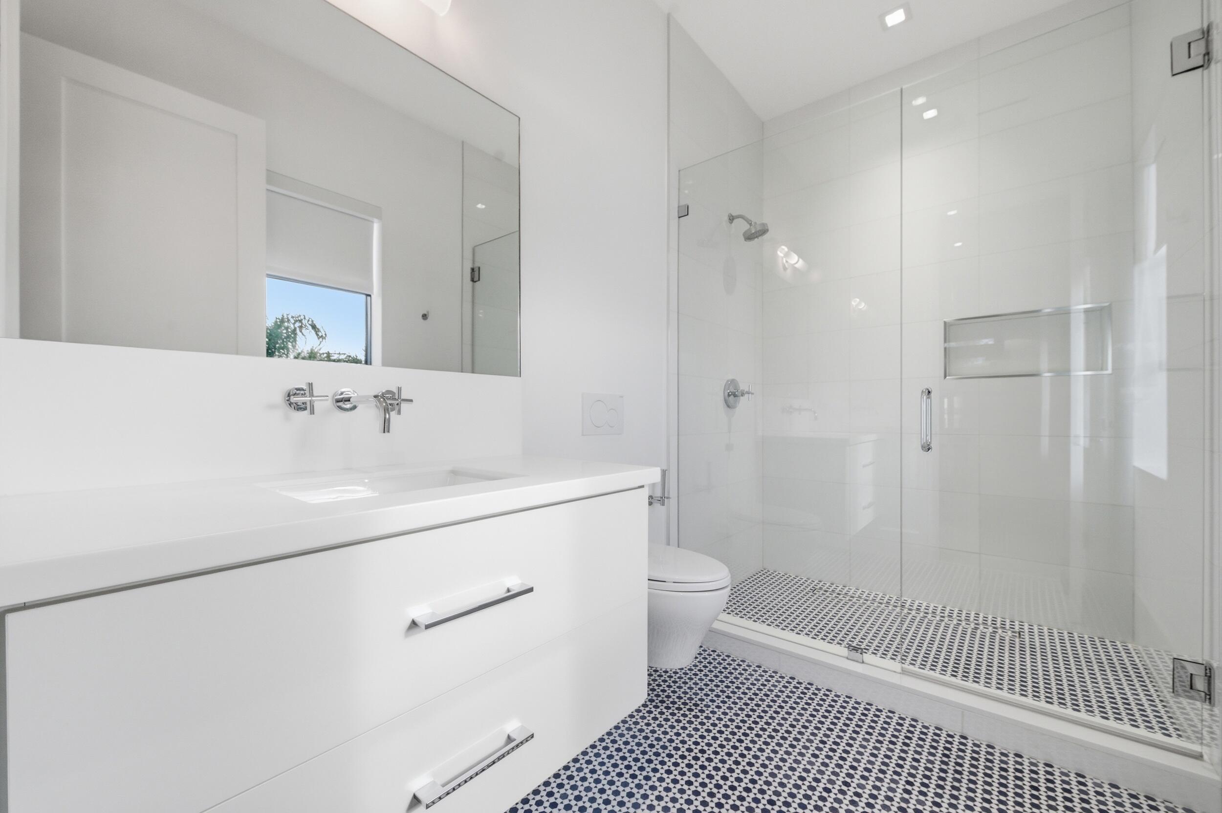 LAKEWOOD - Residential