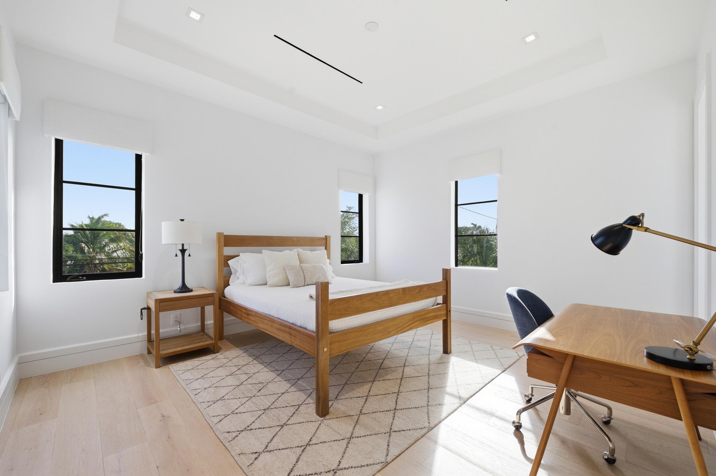 LAKEWOOD - Residential