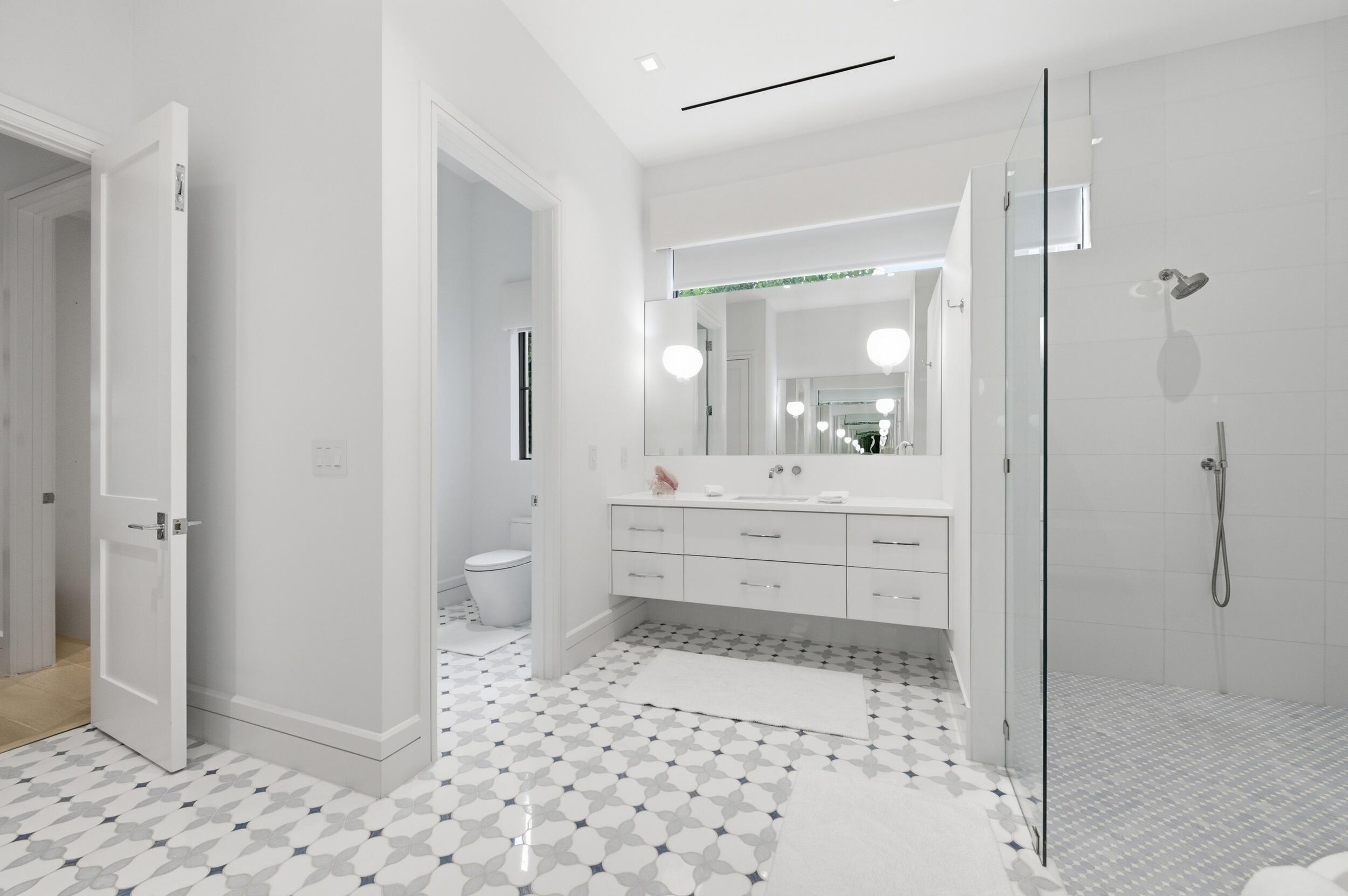 LAKEWOOD - Residential