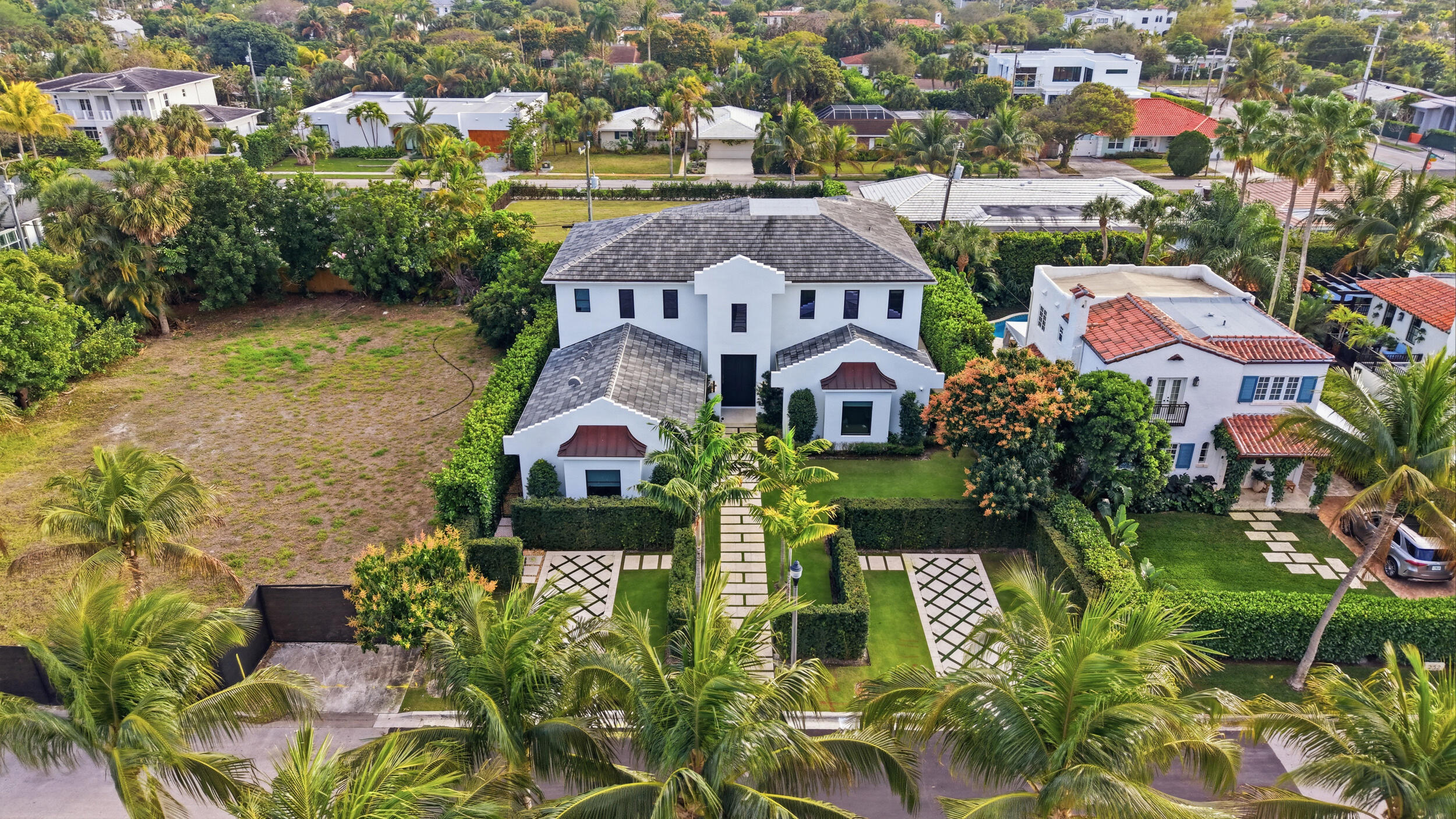 LAKEWOOD - Residential