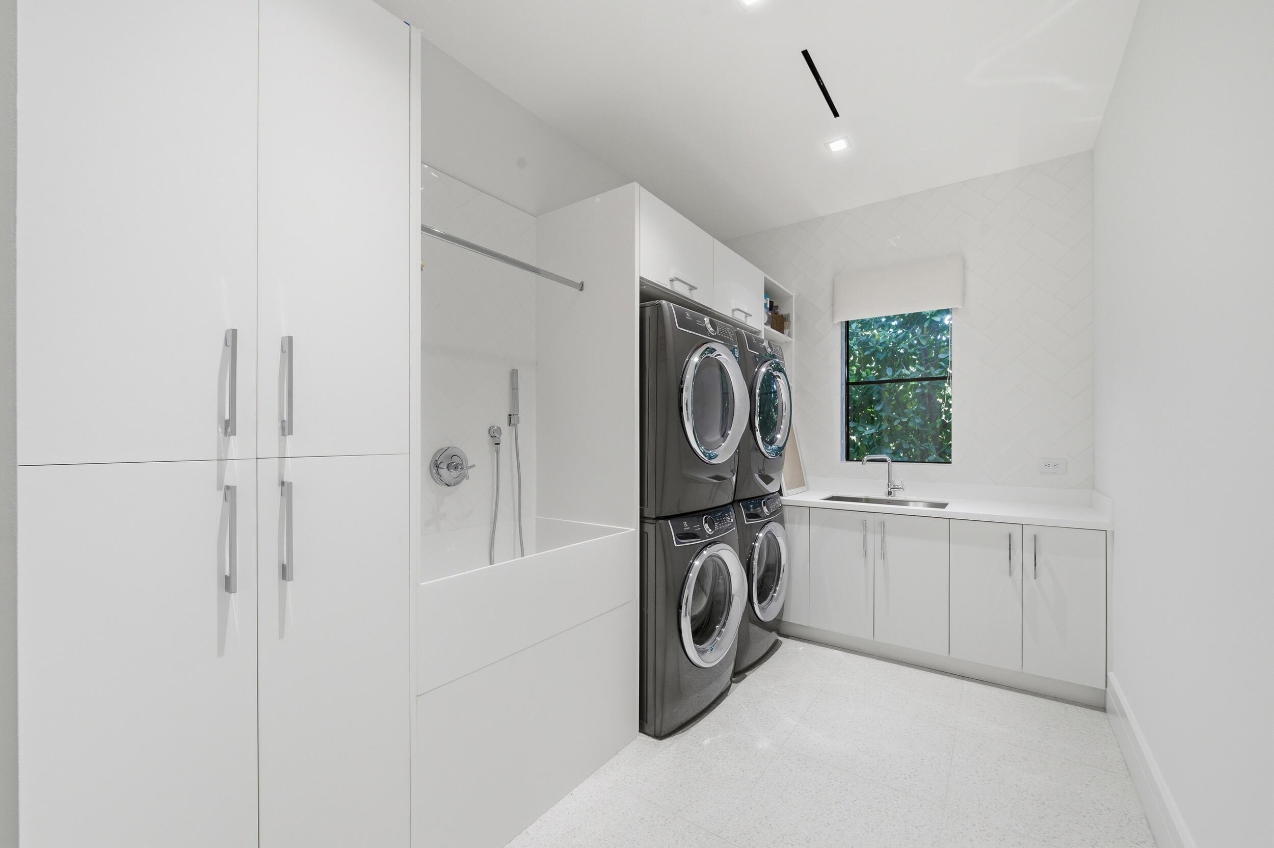 LAKEWOOD - Residential