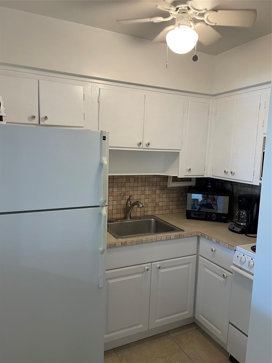 DIPLOMAT GARDEN - Residential