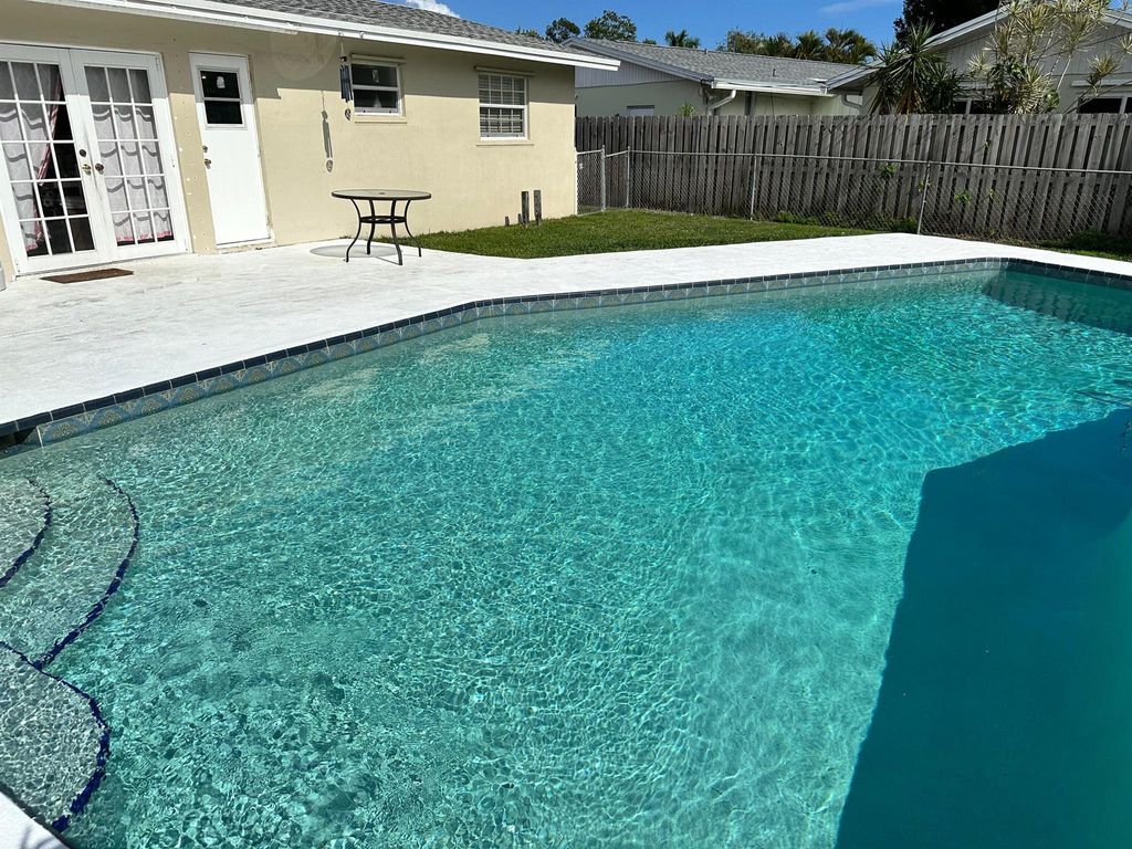 Photo of 3144 Capri Road, Palm Beach Gardens, FL 33410 (MLS # R10965628)