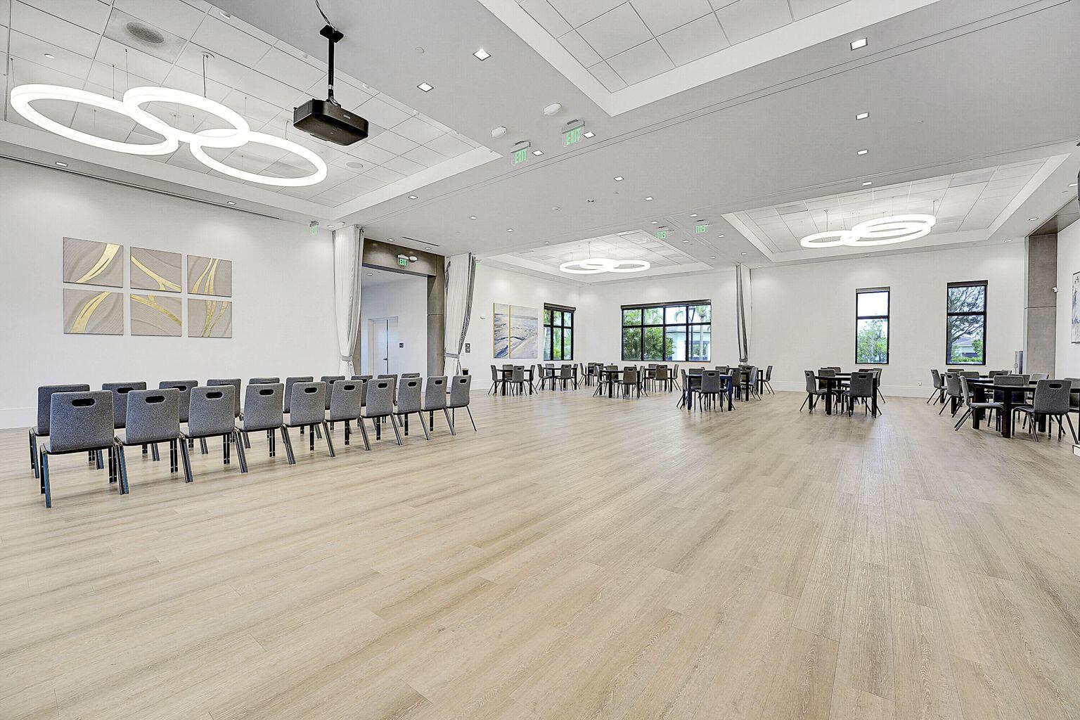 CRESSWIND PALM BEACH - Residential