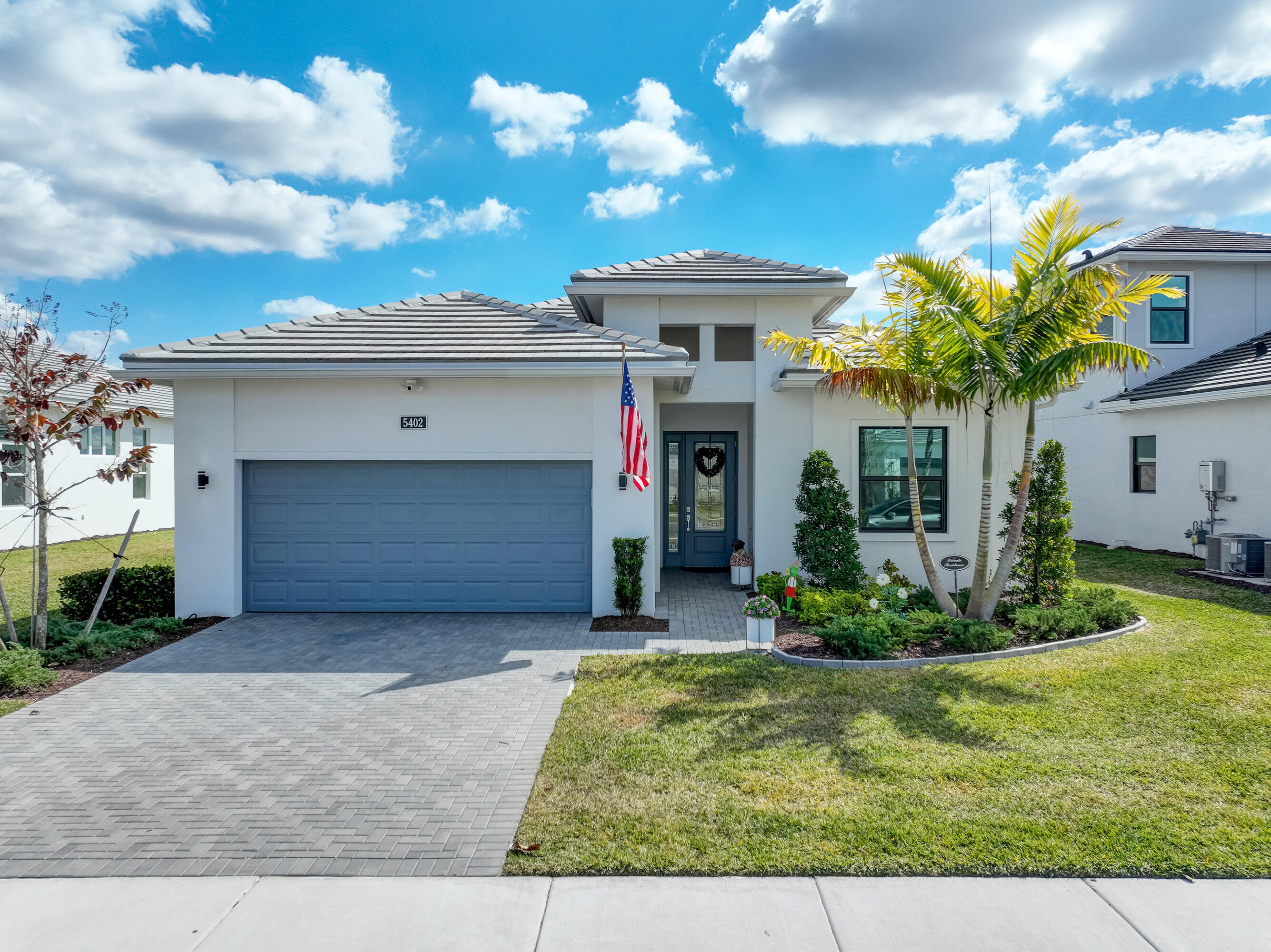 CRESSWIND PALM BEACH - Residential