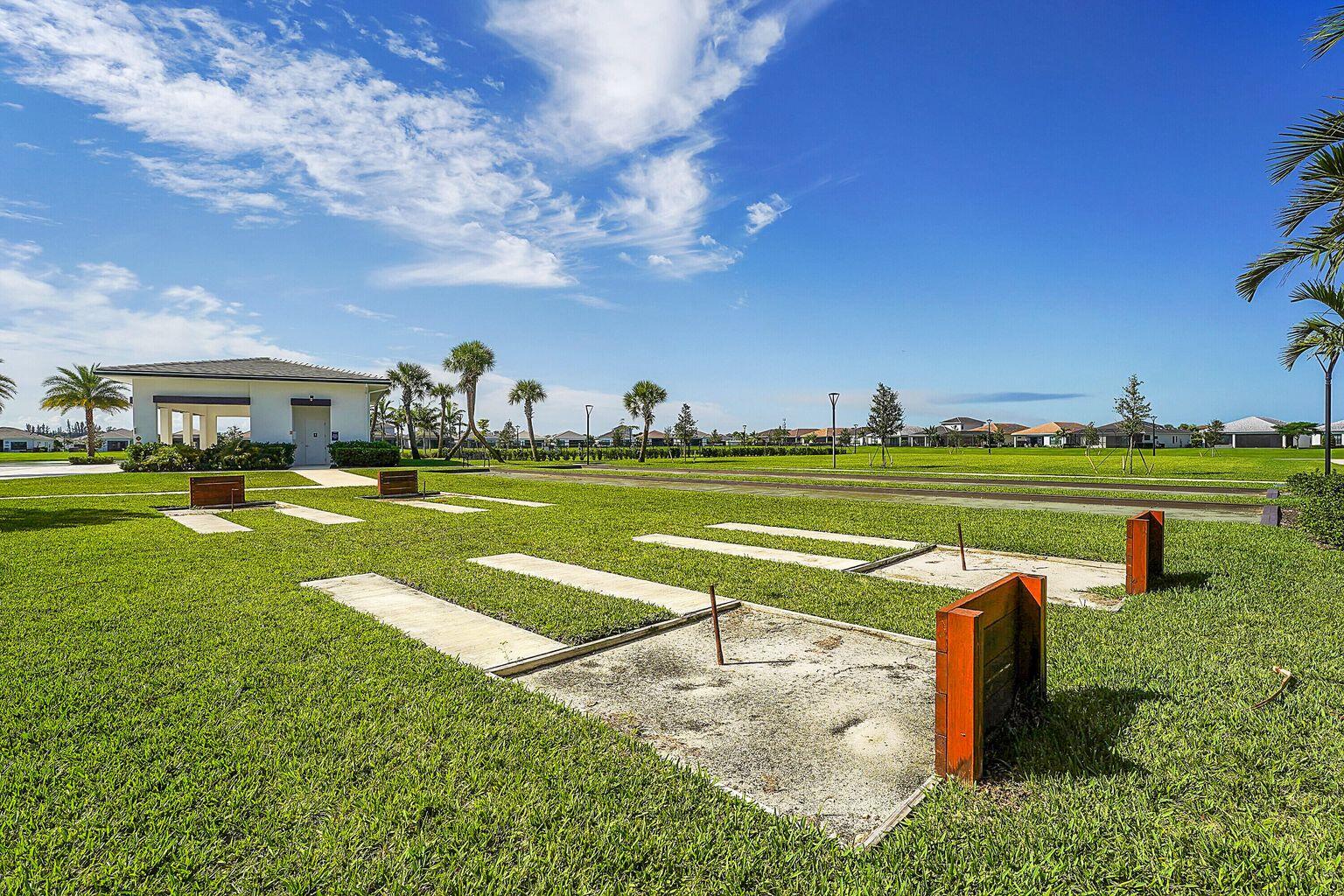 CRESSWIND PALM BEACH - Residential