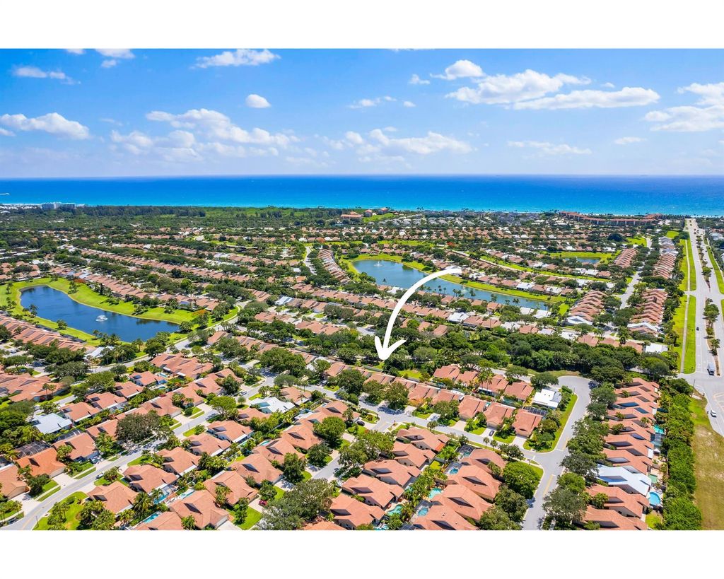 Photo of 119 Harbourside Circle, Jupiter, FL 33477 (MLS # R11017056)