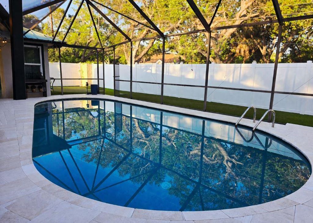 Photo of 1129 W Rainwood Cir, Palm Beach Gardens, FL 33410 (MLS # B26007299)