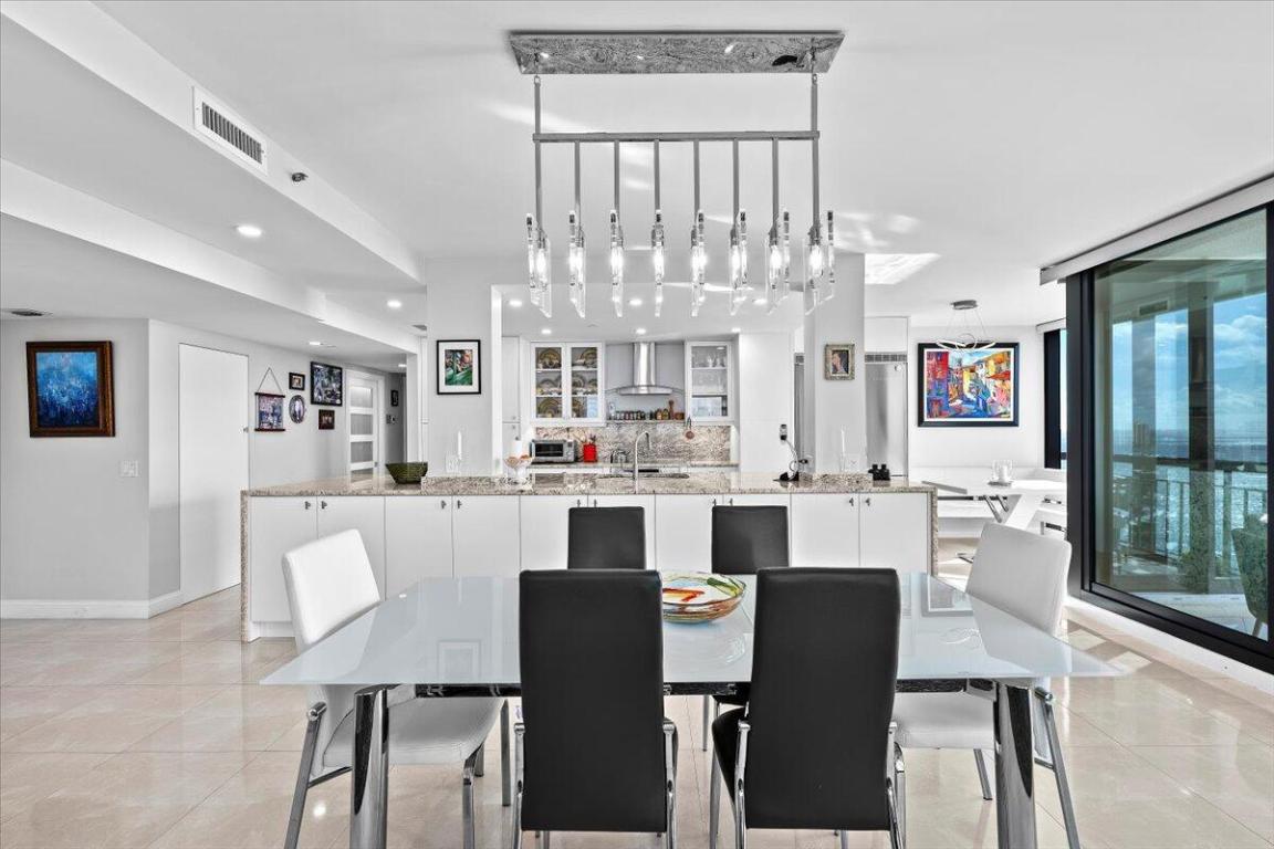 4000 N Ocean Drive 2004