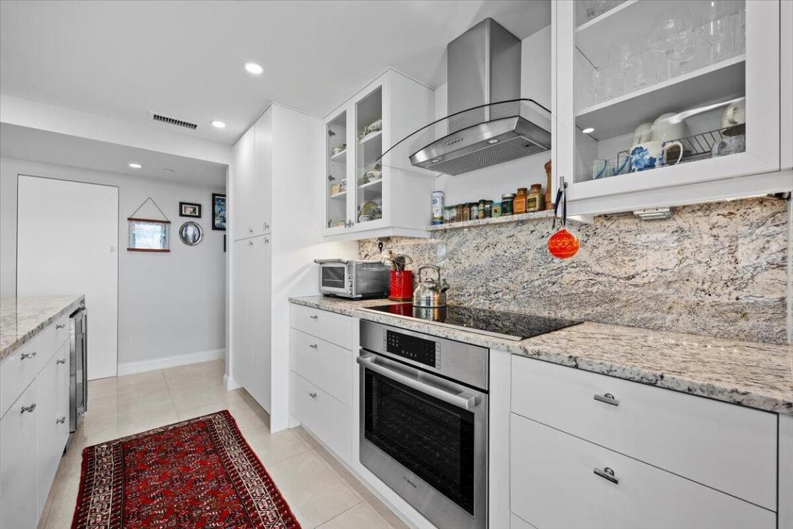 4000 N Ocean Drive 2004