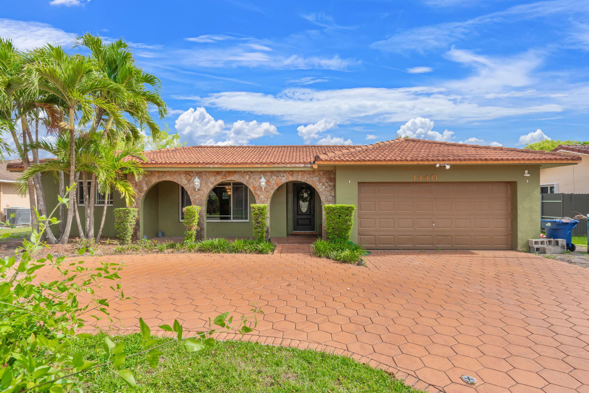 1440 NW 207th Street, Miami Gardens, FL, 33169/$600,000 2 1440 NW 207th Street