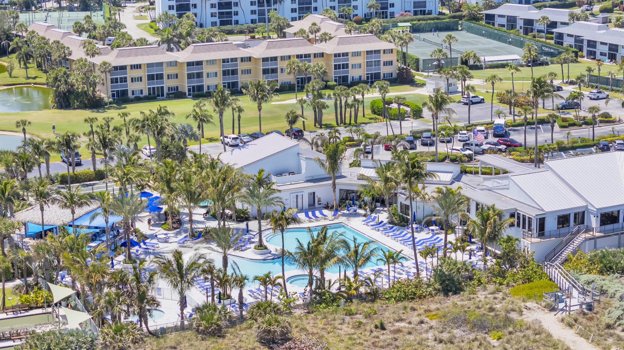 GOLF VILLAS - Residential