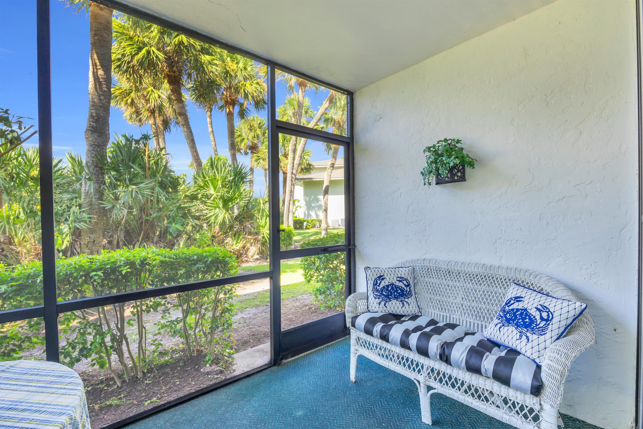 GOLF VILLAS - Residential