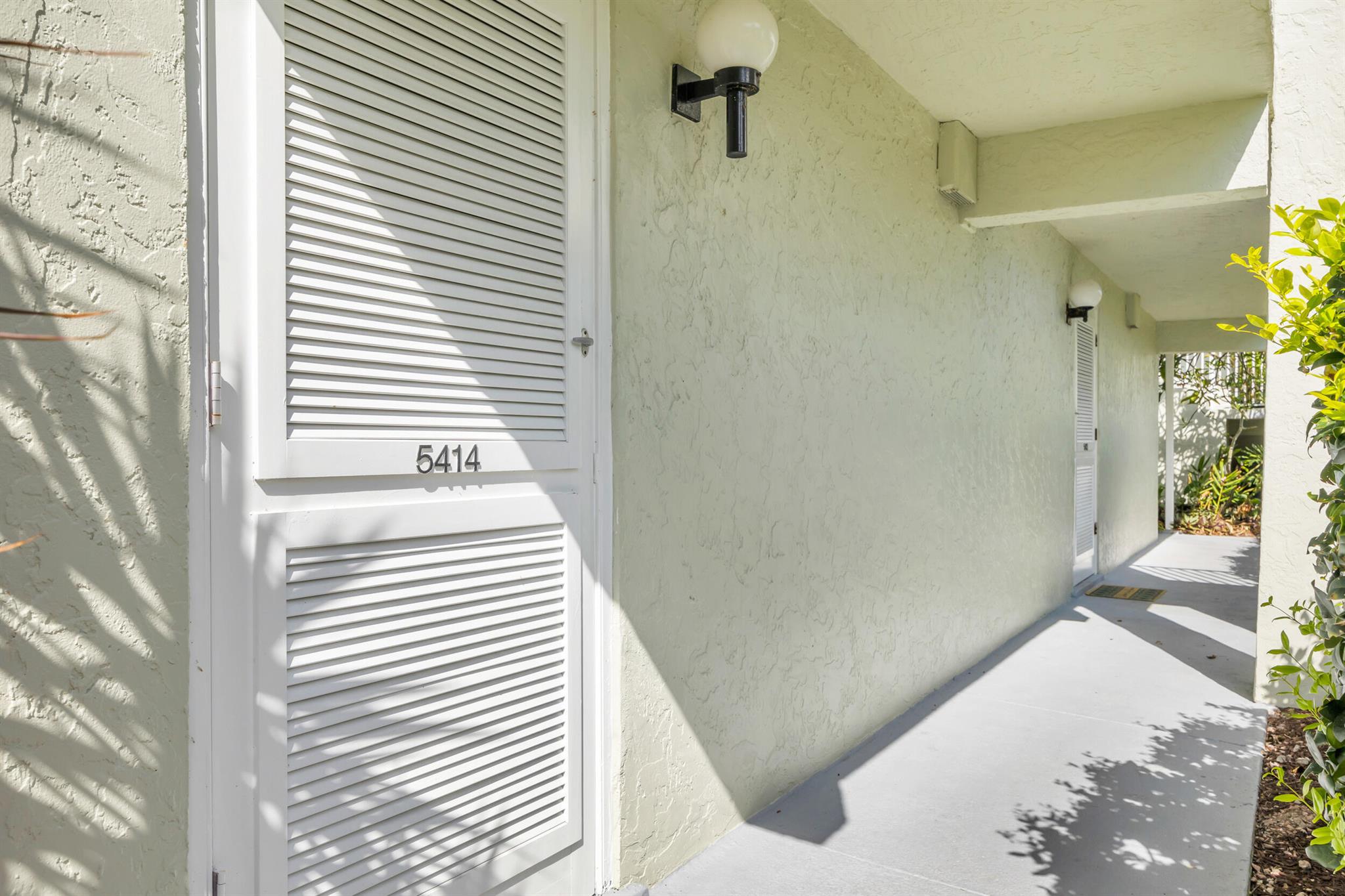 2400 S Ocean Drive 5414