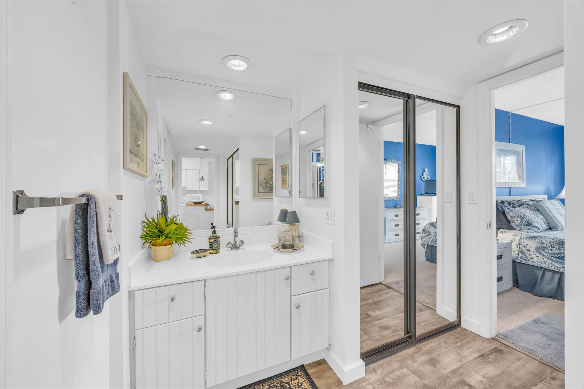 GOLF VILLAS - Residential