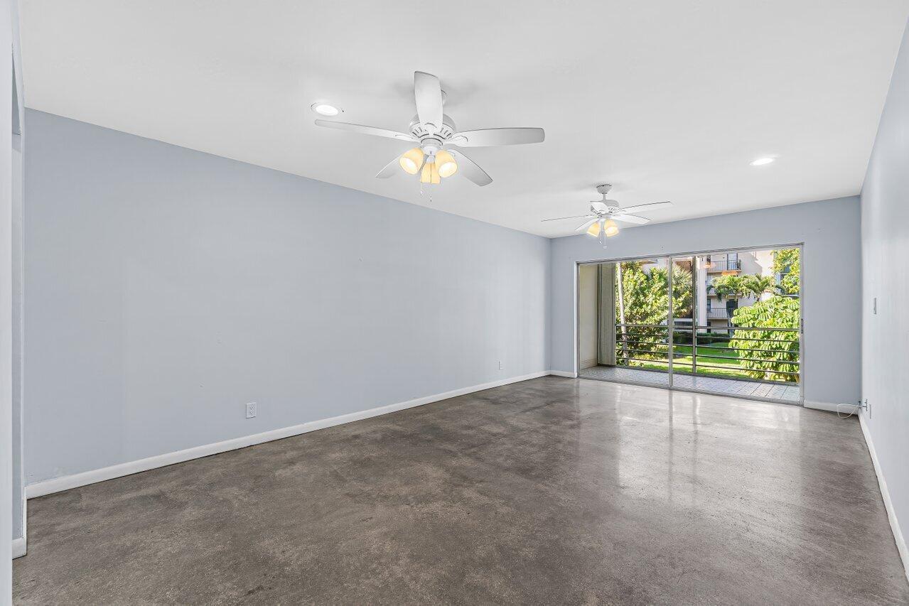 WATERWAY CLUB - Residential