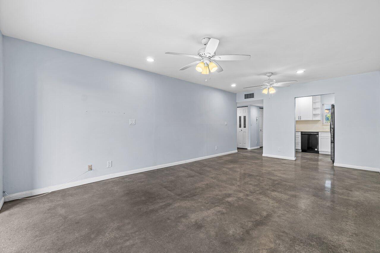 WATERWAY CLUB - Residential