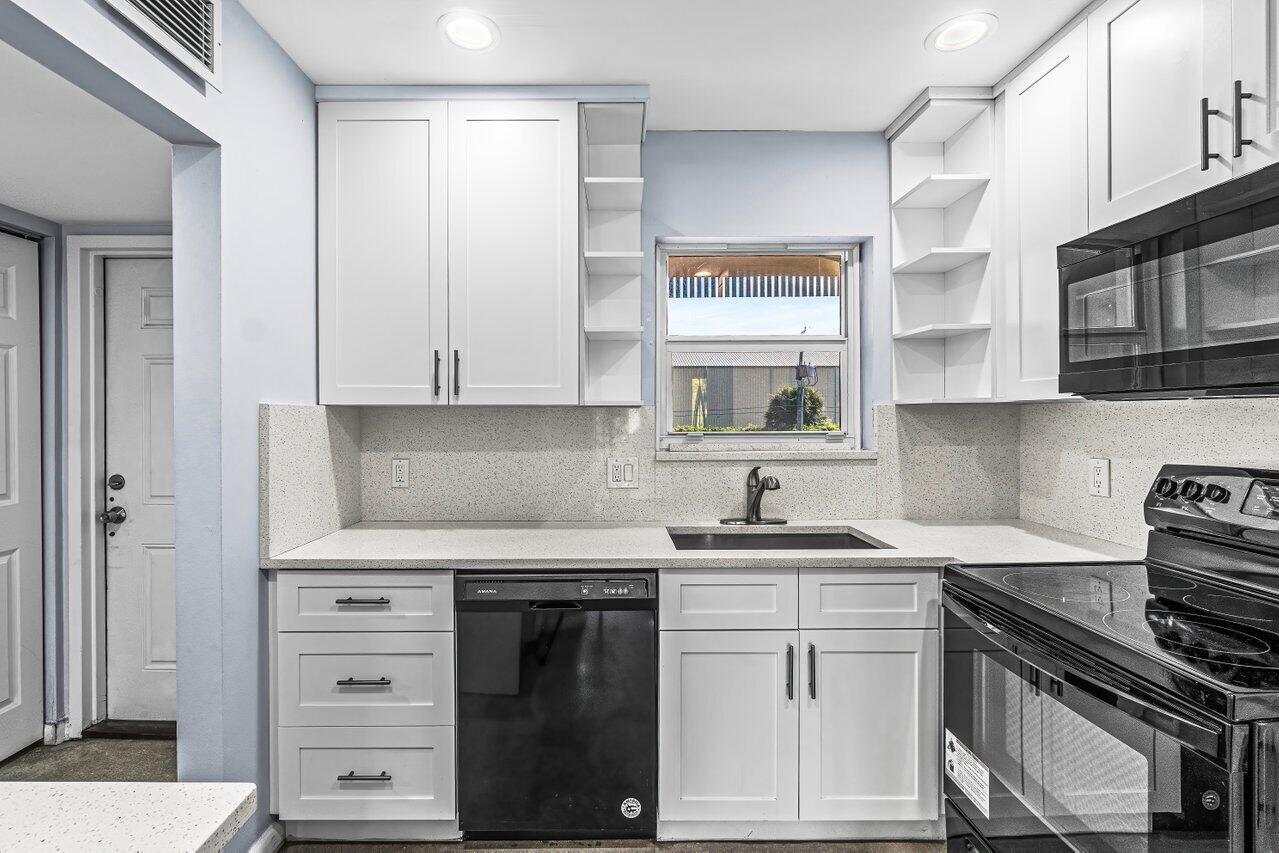 WATERWAY CLUB - Residential