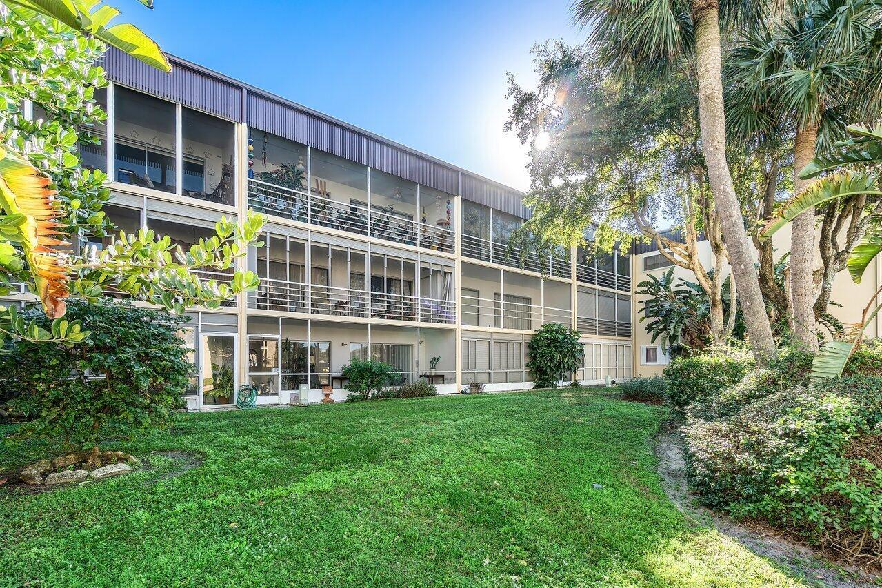 WATERWAY CLUB - Residential