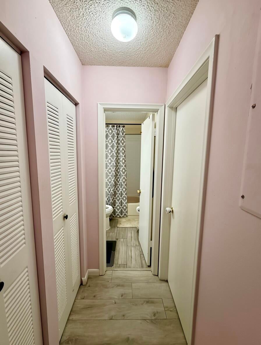 Properties 1270 PARKSIDE GREEN Drive D