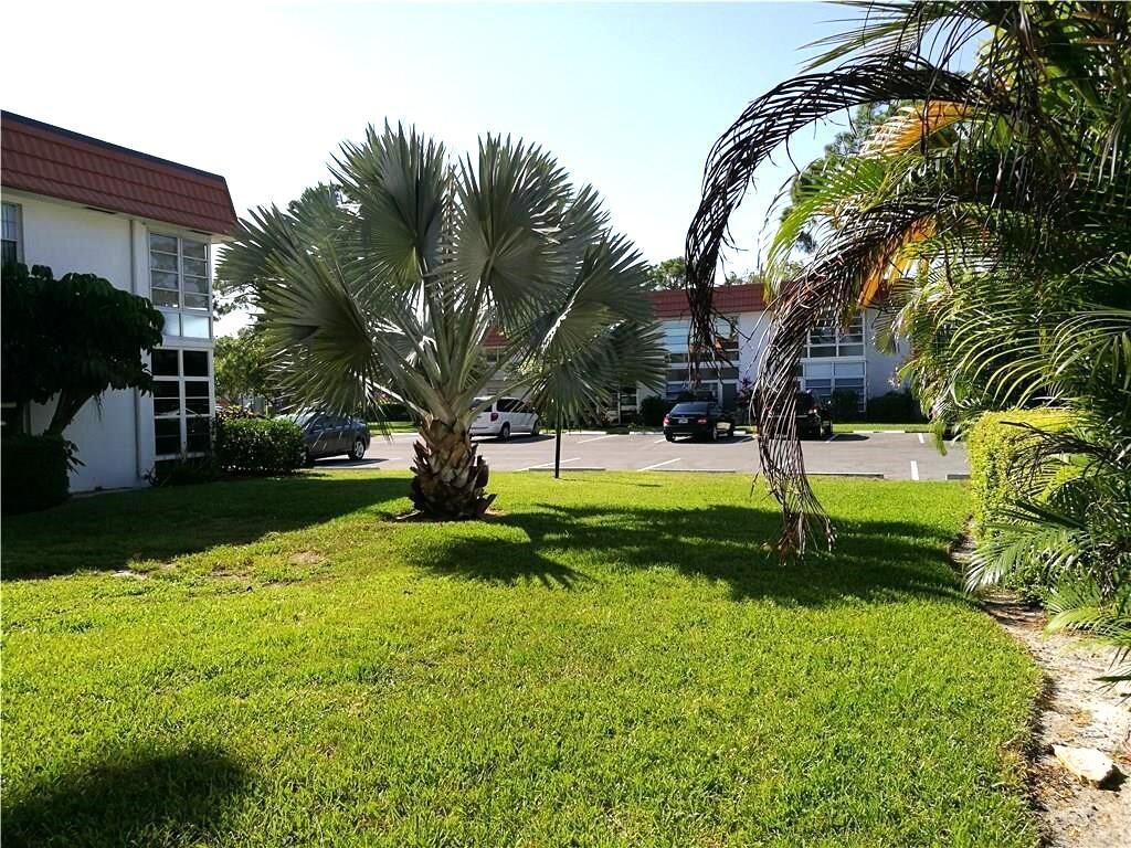 Photo of 2600 SE Ocean Boulevard #Ee3, Stuart, FL 34996 (MLS # R10952820)