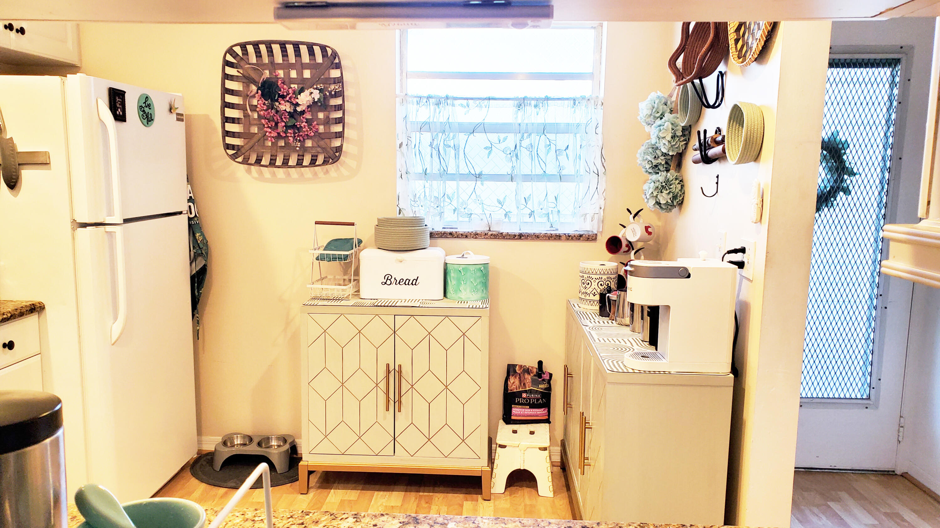 VILLAGE ROYALE ON THE GREEN CONDO - Residential