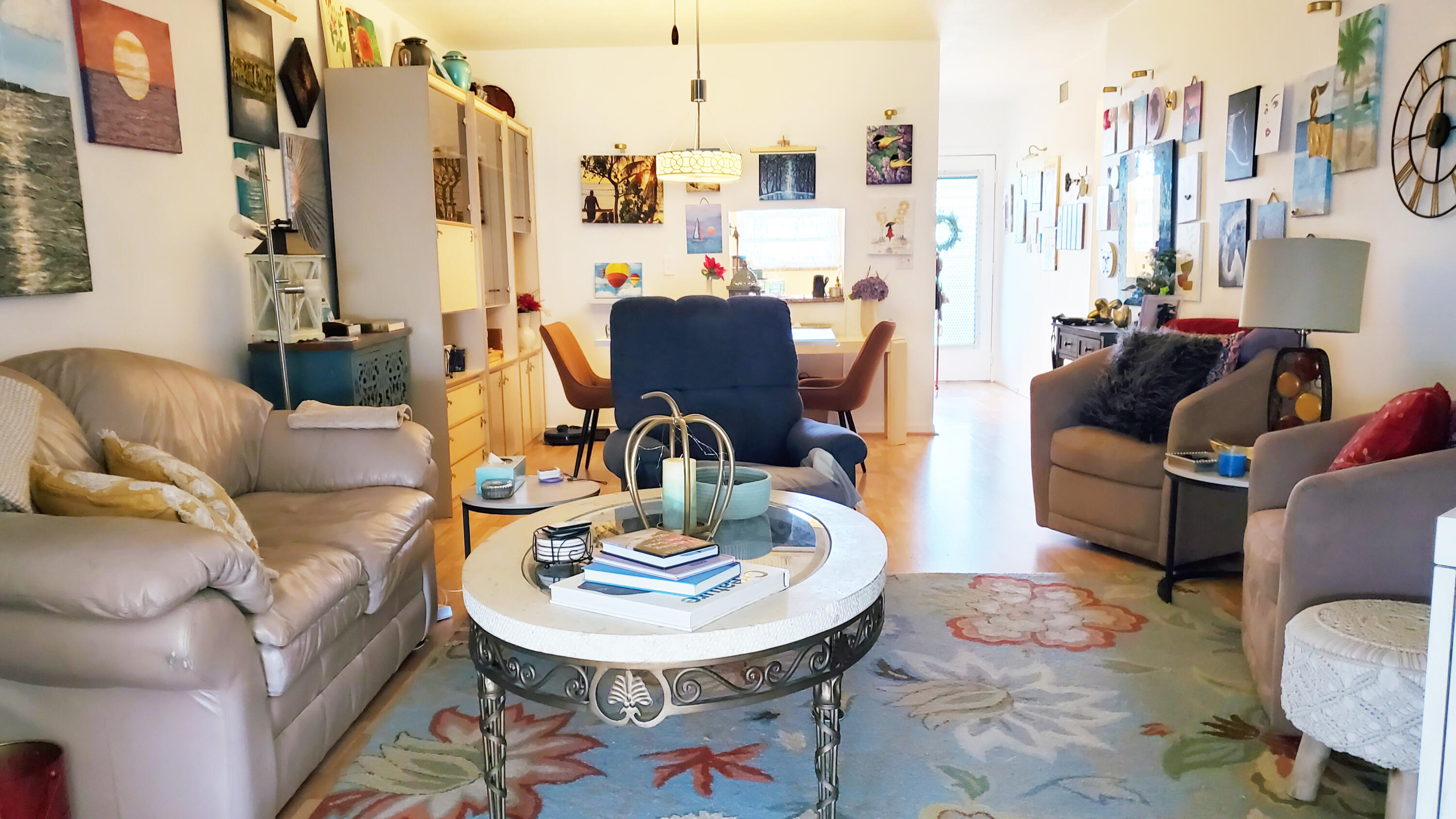 VILLAGE ROYALE ON THE GREEN CONDO - Residential