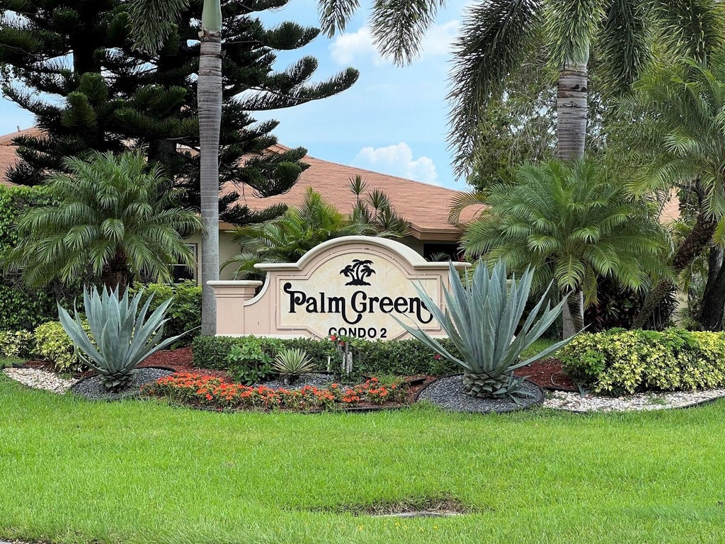 Photo of 5908 Via Delray #B, Delray Beach, FL 33484 (MLS # R10899766)
