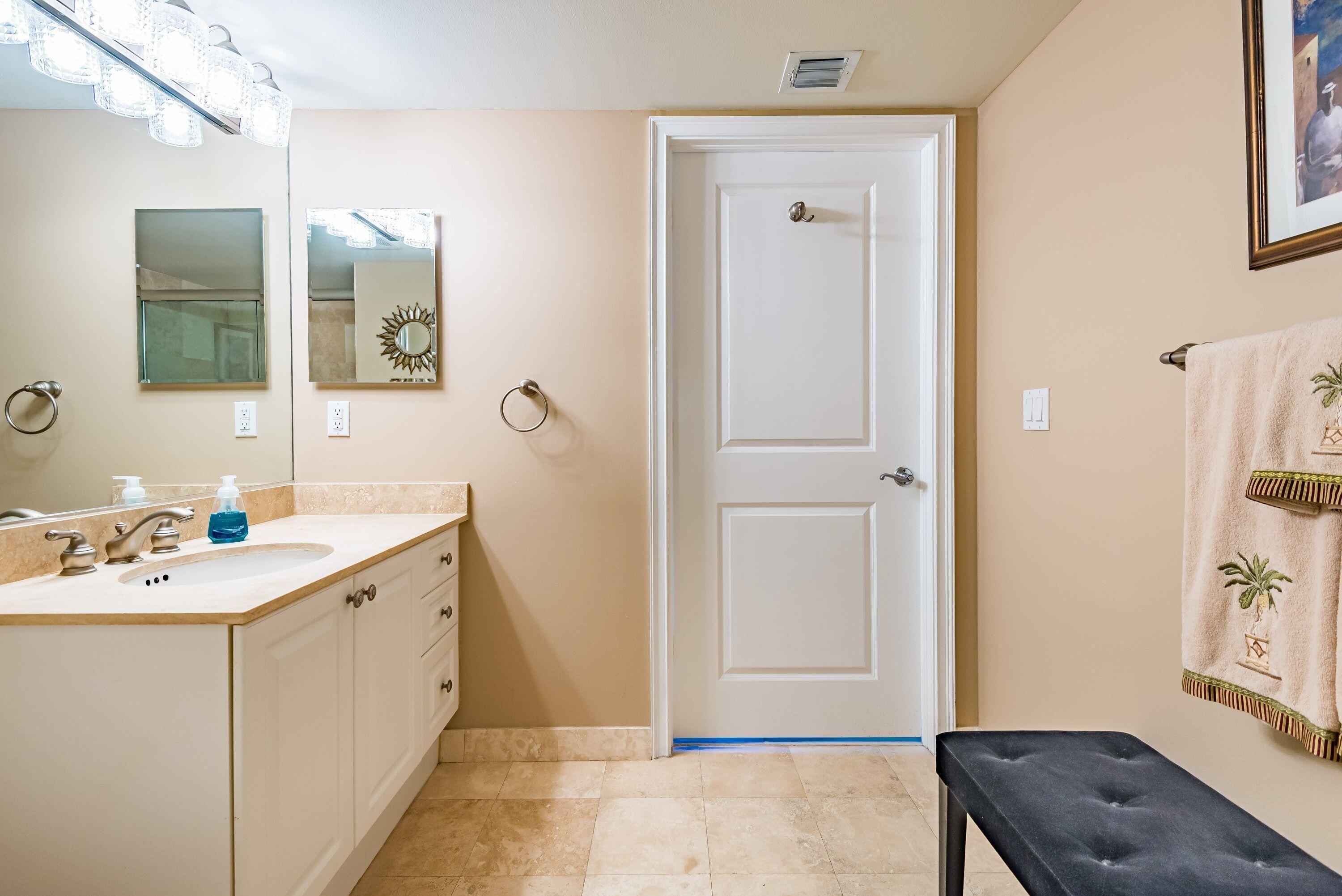 PALMETTO PLACE CONDO - Residential Lease