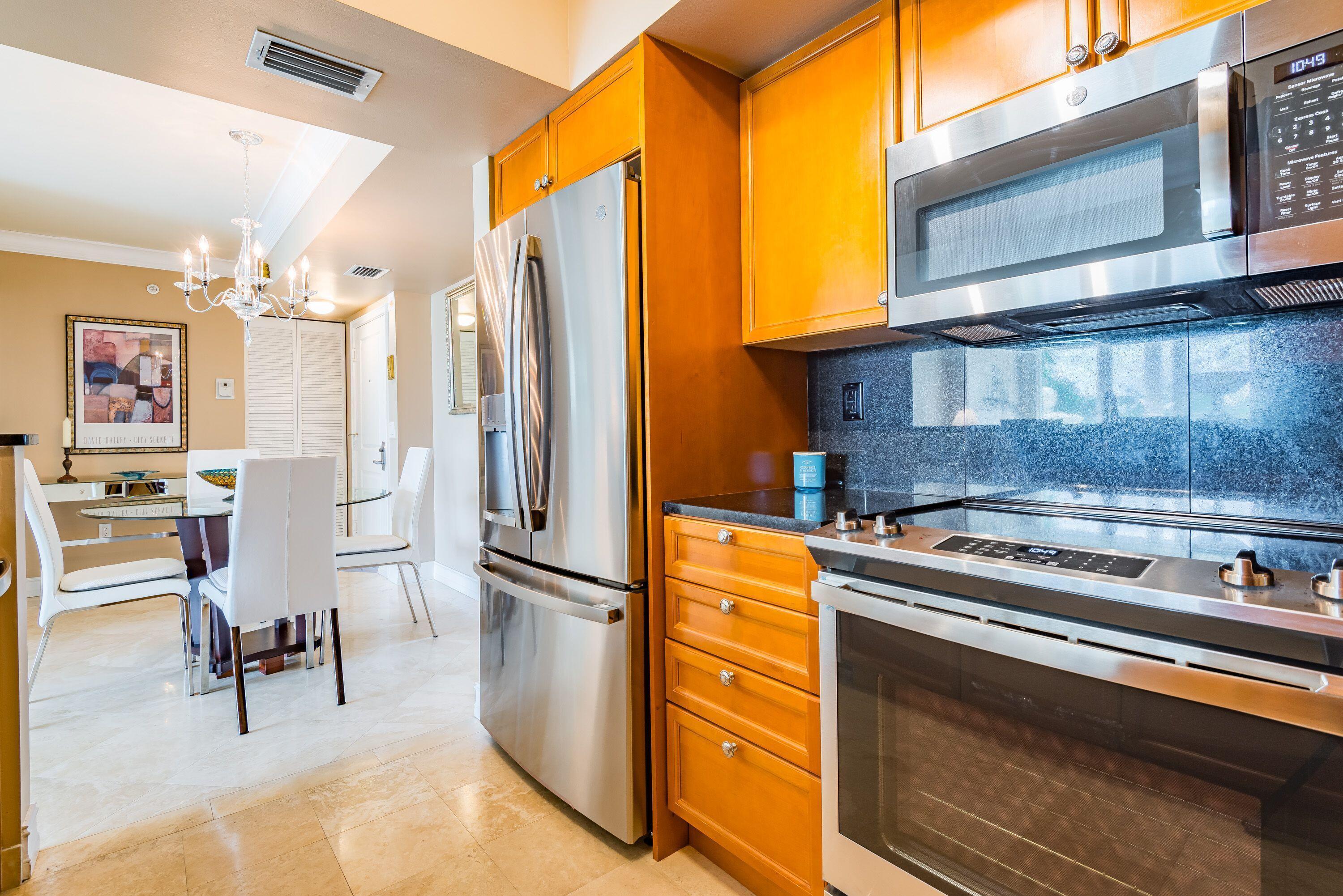 PALMETTO PLACE CONDO - Residential Lease