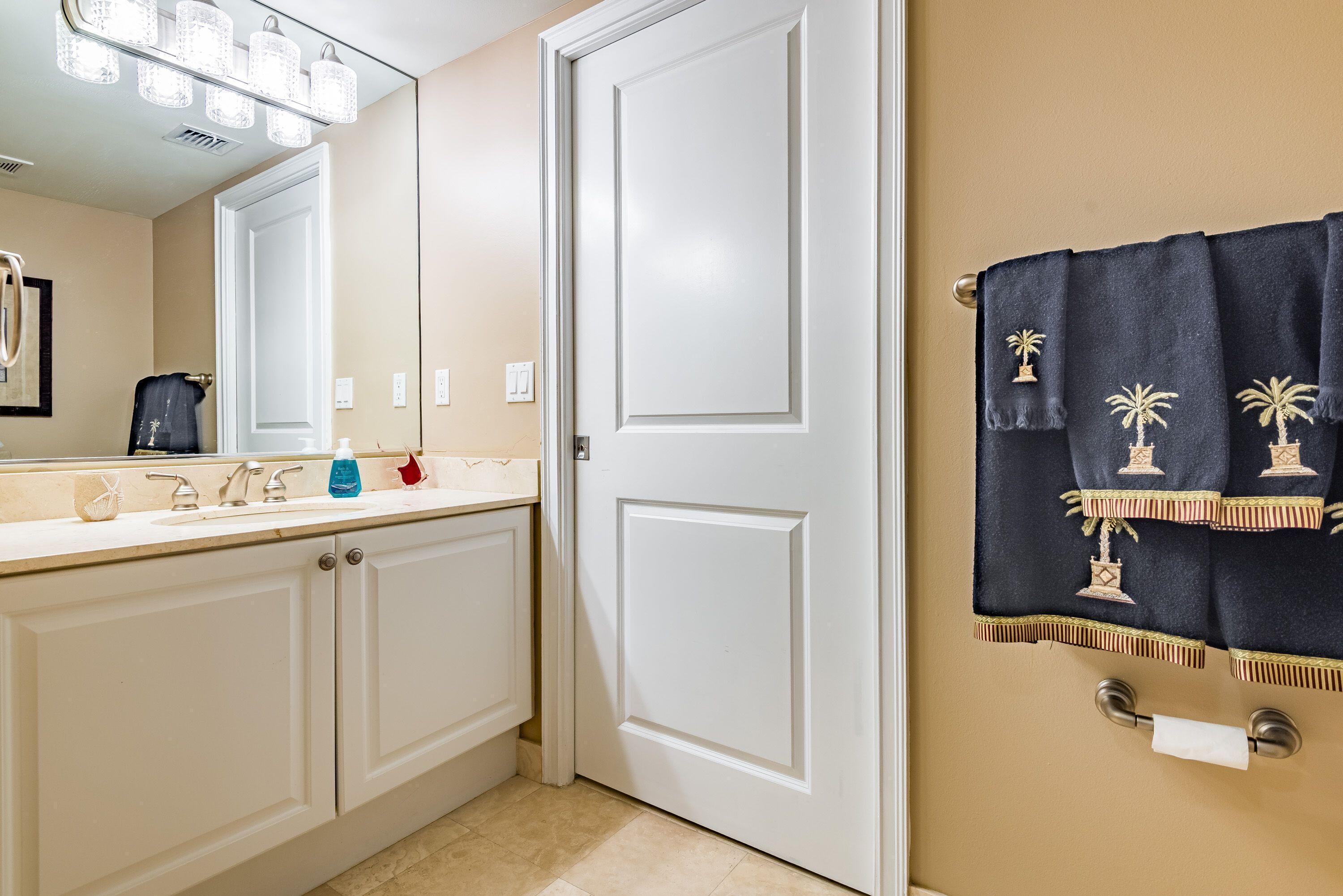 PALMETTO PLACE CONDO - Residential Lease