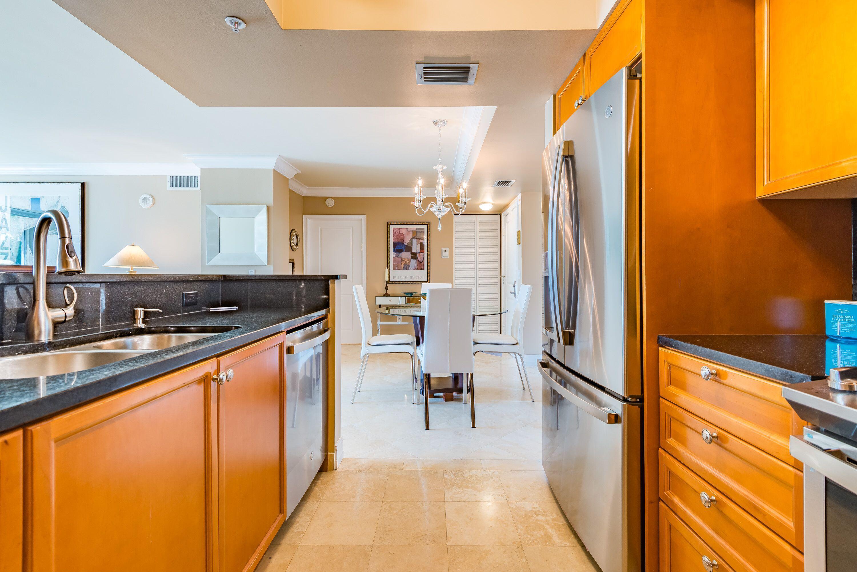 PALMETTO PLACE CONDO - Residential Lease