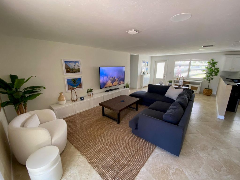 Photo of 1507 Venus Avenue, Jupiter, FL 33469 (MLS # R10991452)