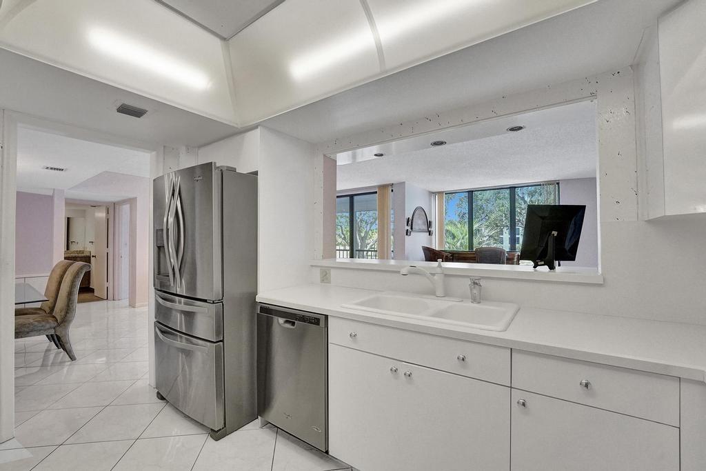 Lakewood Condo - Residential
