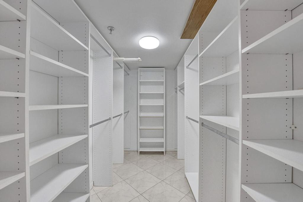 Lakewood Condo - Residential