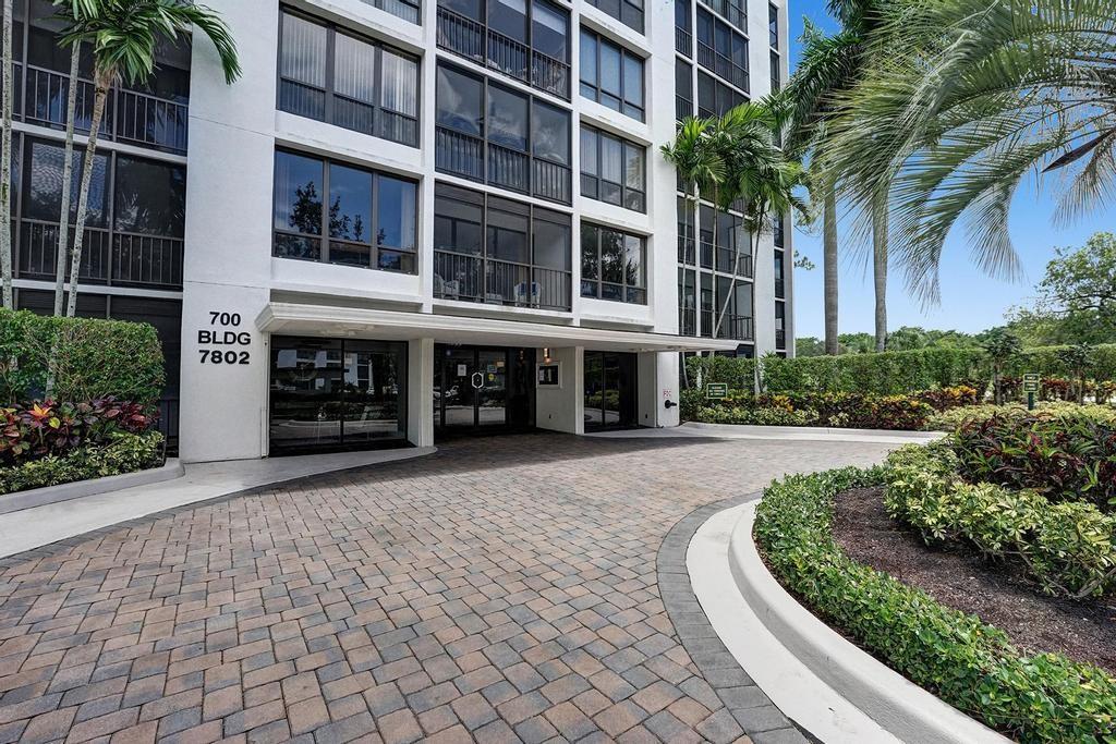 Lakewood Condo - Residential