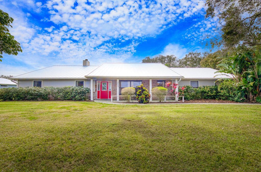 Photo of 3603 River Birch Drive, Fort Pierce, FL 34981 (MLS # R10772094)