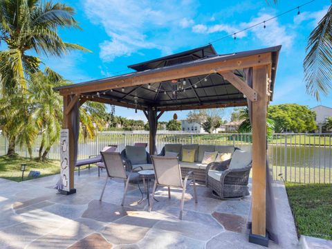 Tiny photo for 6025 Indian Forest Cir, Lake Worth, FL 33463 (MLS # B26008865)